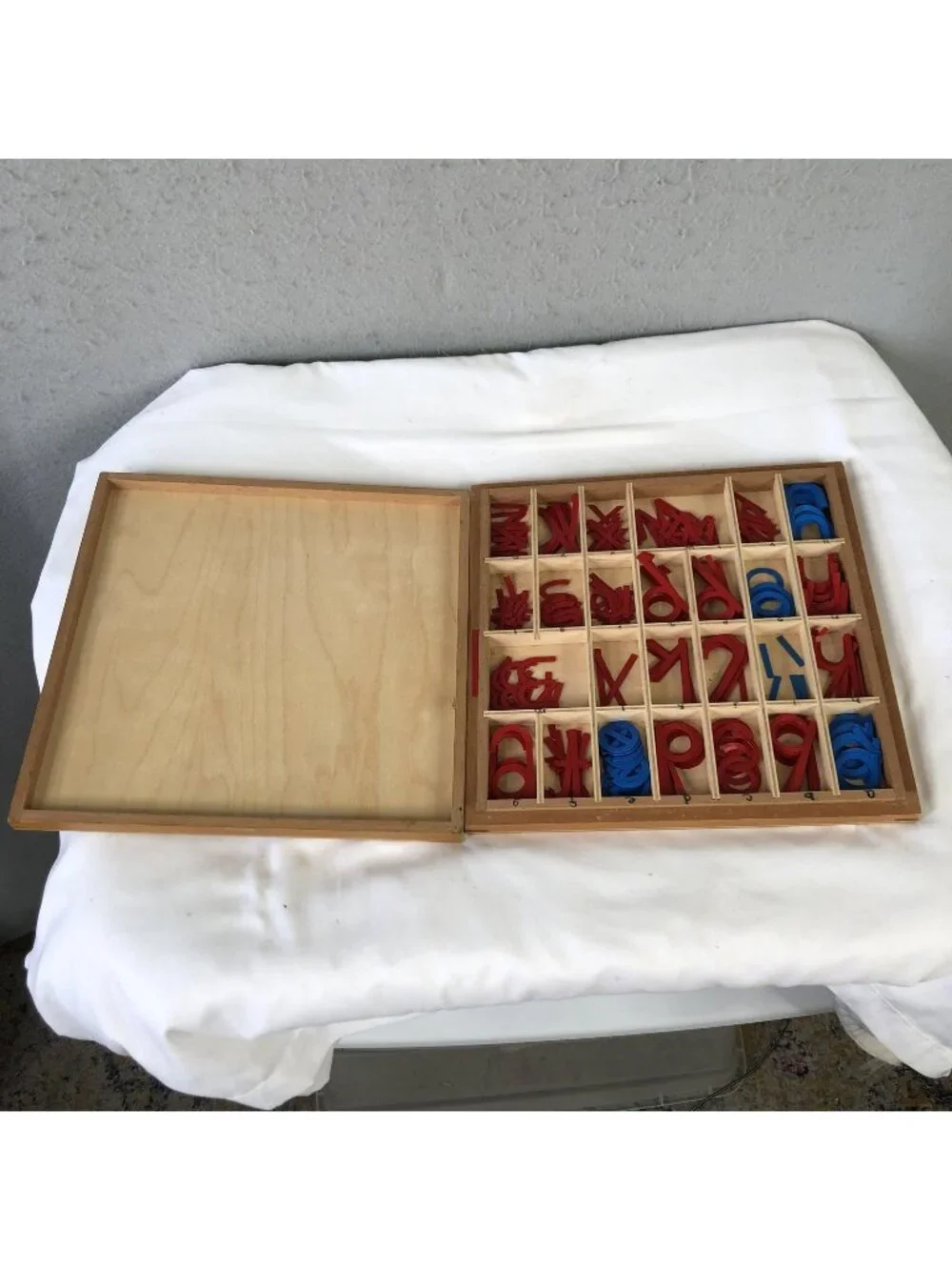 Montessori Movable Alphabet Letters Wooden Storage Box Red Blue Learning Toy